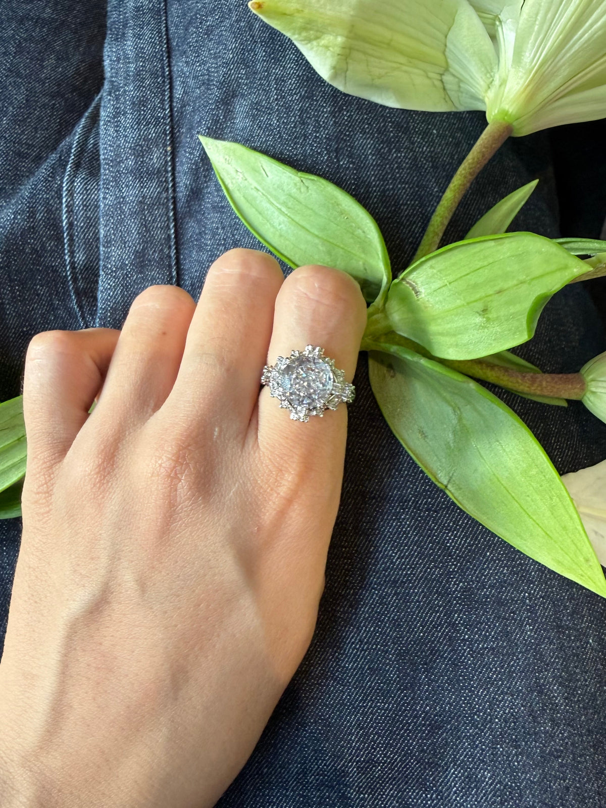 Faelina Bold Princess Ring